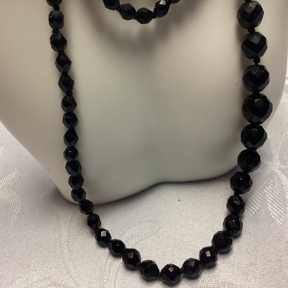 Vintage Czech Jet Crystal Beads Mourning Necklace besutiful MOMS COLLECTIONS - Picture 6 of 8